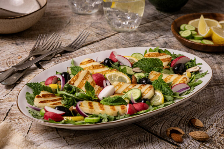 Salada de halloumi